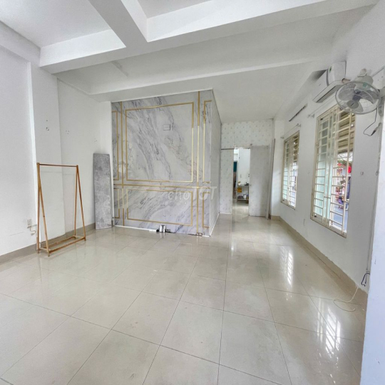 Cho thuê MBKD 6x20m, căn góc ở khu Cityland Center Hills, P7, Gò Vấp