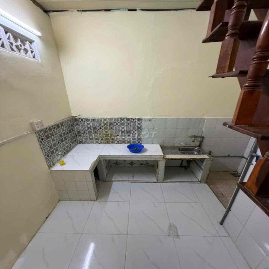 Cho thuê nhà nguyên căn hẻm xe tải thông Phan huy ích p 12 giá 7 tr