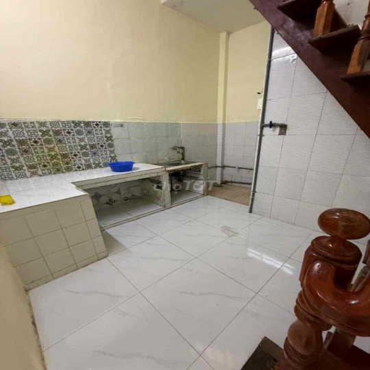 Cho thuê nhà nguyên căn hẻm xe tải thông Phan huy ích p 12 giá 7 tr