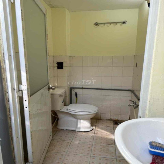 Cho thuê nhà nguyên căn hẻm xe tải thông Phan huy ích p 12 giá 7 tr