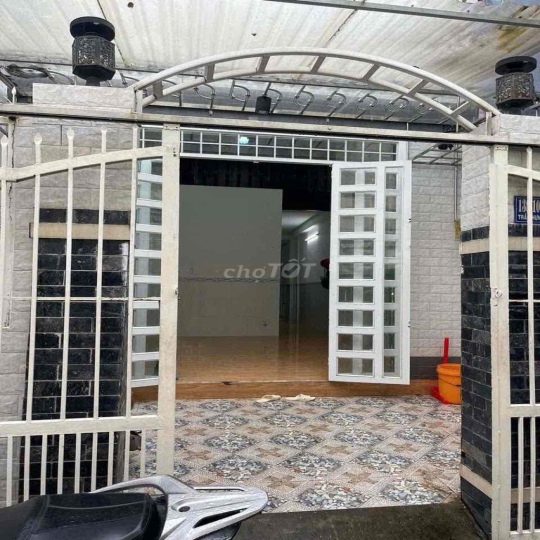 cần cho thuê nhà Trung Tâm Trần Hưng Đạo 1 trệt 1 lửng