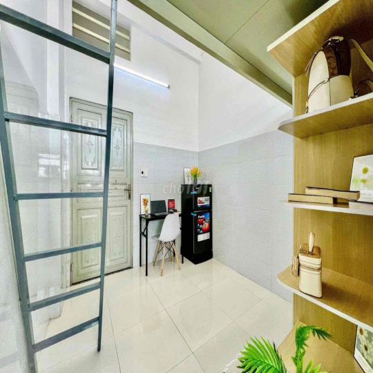 CHO THUÊ PHÒNG TRỌ GIÁ RẺ SINH VIÊN GÁC CAO ĐI BỘ ĐẾN ĐH VĂN LANG 3