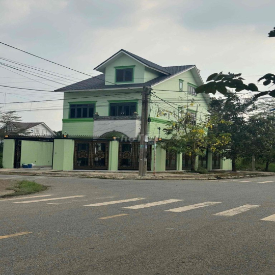 Biệt thự căn góc cho thuê