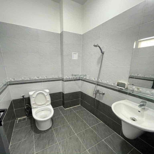 Nhà Mới !! Hẻm 5m TÂN HƯƠNG, 2 Tấm, 4 x 20m, 2 Phòng Ngủ, 2 WC