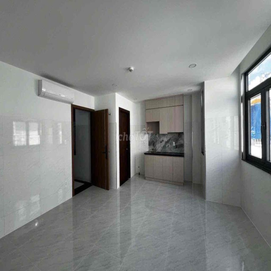 Chính chủ cho thuê CHDV mới 100% có thang máy, nội thất đầy đủ