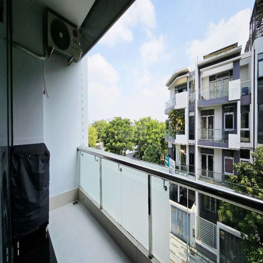 Cho thuê căn hộ 2PN đẹp nguyên tầng 75m2, mới hoàn thiện, có thang máy