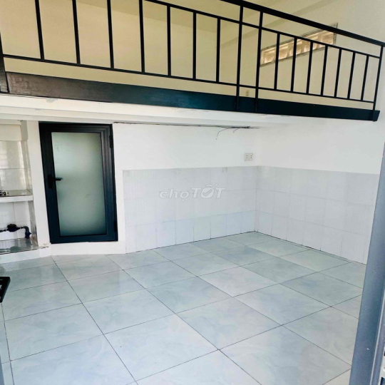 PHÒNG BAN CÔNG GẦN HUTECH, UEF, PHẠM VĂN ĐỒNG, BÌNH THẠNH, TÂN BÌNH