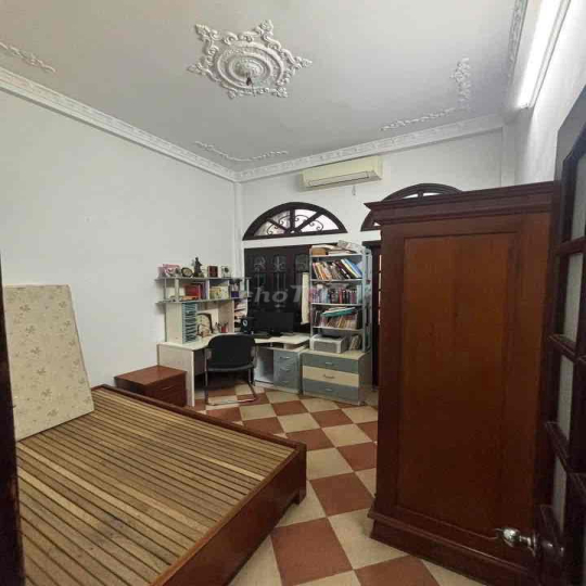 Cho thuê nhà ngõ Hào Nam- Đống Đa- DT 43m2 x4 tầng