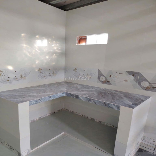 BÁN NHÀ CẤP 4. GIẤY TAY. MỚI XÂY HẺM RẠCH CẦN XÂY