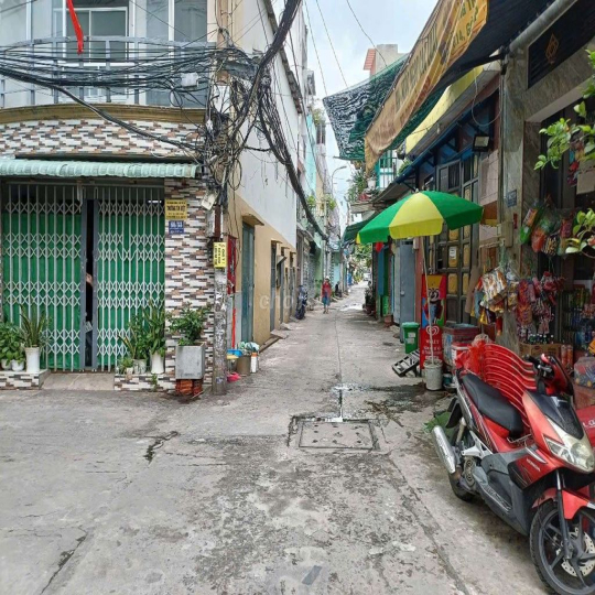 Nhà góc 2MT tiện buôn bán giá cực tốt