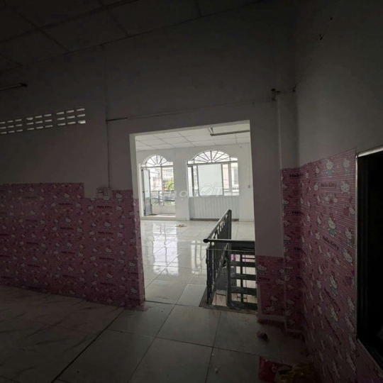 Nhà góc 2MT tiện buôn bán giá cực tốt