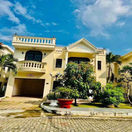 Cho Thuê Biệt Thự DT 600m2 1Trệt 2Lầu 3Pn 4Wc Rộng Rải Hợp Ở Làm Kho