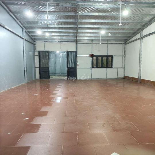 Nhà kho DT 7x20m đường xe tải Phú Thuận 