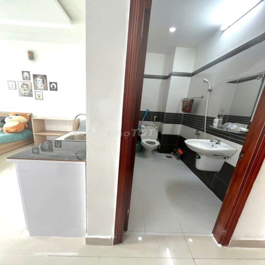 CHO THUÊ STUDIO BAN CÔNG SIÊU RỘNG