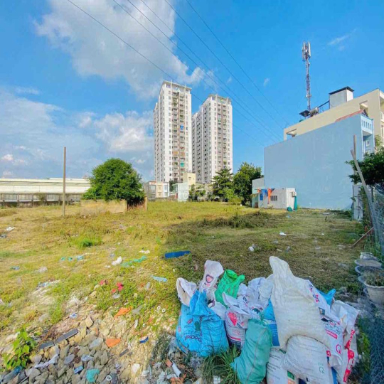 CHO THUÊ ĐẤT TRỐNG 1000M2 GẦN TRUNG TÂM LOTTE MARRT Q7