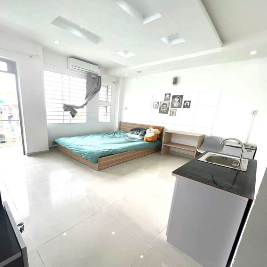 CHO THUÊ STUDIO BAN CÔNG SIÊU RỘNG