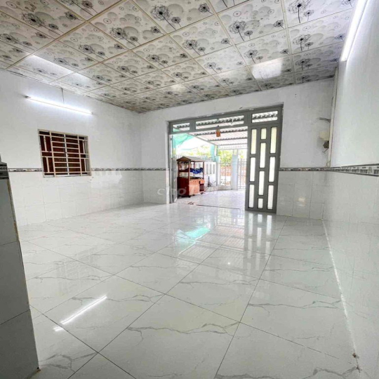 Nhà 3pn sân rộng Khu Tái Định cư 923