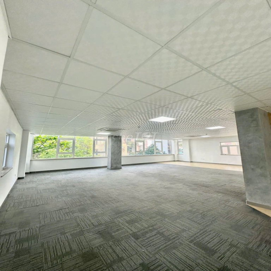 Cho thuê VP 160m2 Nguyễn Đình Chính view kính thoáng đón nắng tự nhiên