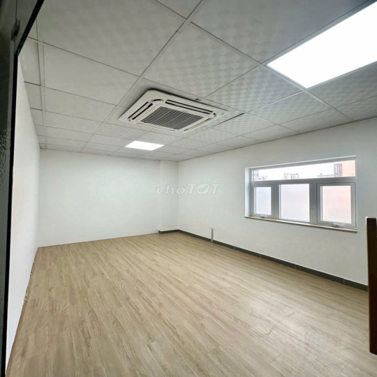 Cho thuê VP 160m2 Nguyễn Đình Chính view kính thoáng đón nắng tự nhiên