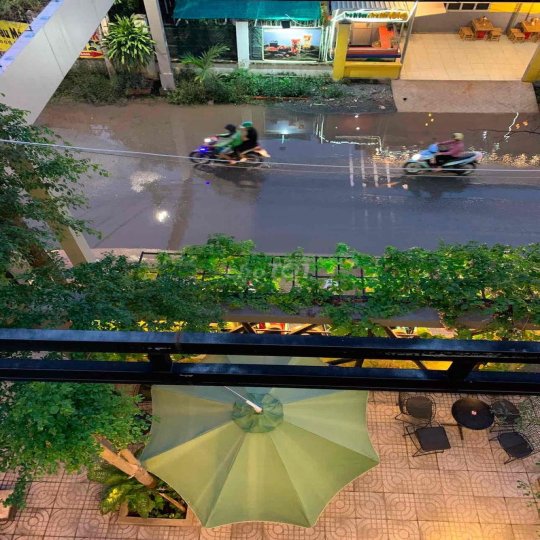 Cho Thuê Lô Góc Quán Cafe có sẳn nhà trệt 2 lầu 3 PN chợ Phú mỹ