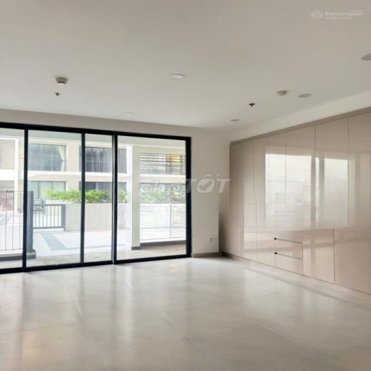 Căn sân vườn 3PN hiếm tại MT Eastmark Q9