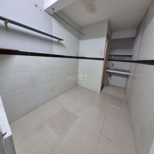 Phòng trọ cao cấp Nguyễn Thị Tú, đối diện KCN VL