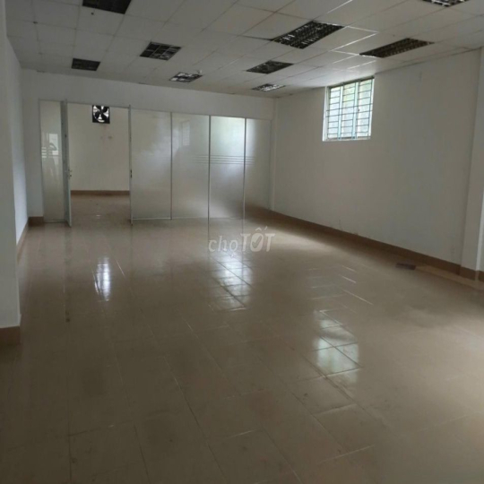 Cho thuê kho xưởng 1600m2 trong KCN Tân Bình, kho đẹp, sản xuất tốt