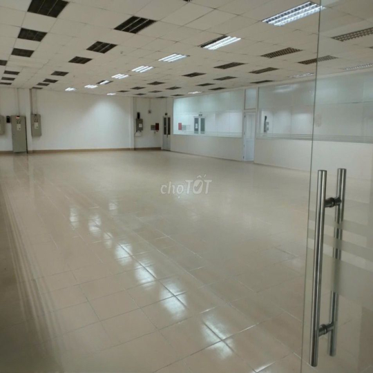 Cho thuê kho xưởng 1600m2 trong KCN Tân Bình, kho đẹp, sản xuất tốt