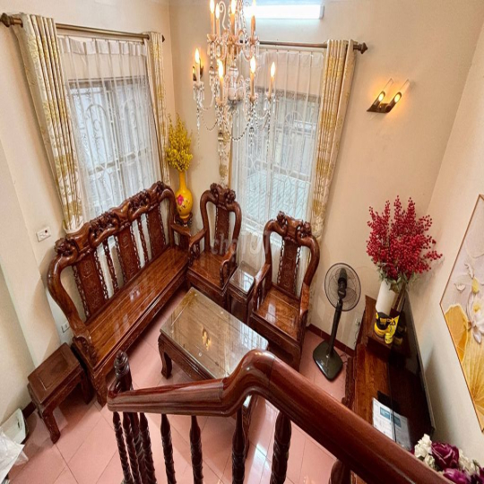 Cho thuê nhà riêng tại phố Trần Cung, 37m2, 4 tầng, 3 mặt thoáng