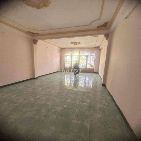 4 X 22M HẺM 110 BÀ HOM