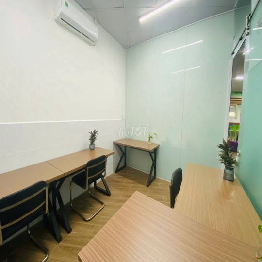 Văn phòng cho thuê tại  Bình Thạnh với sẵn nội thất, lễ tân, phòng họp