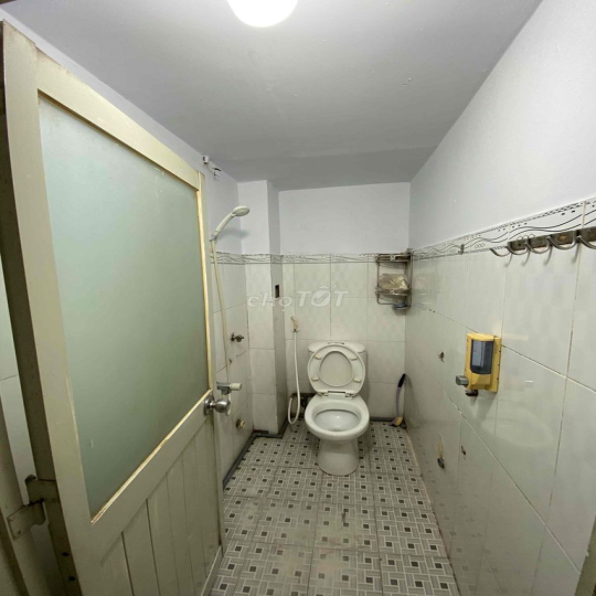 CHO THUÊ NHÀ NC GỐC 2 MT LUỸ BÁN BÍCH Q.TP vị trí mb siêu VIP