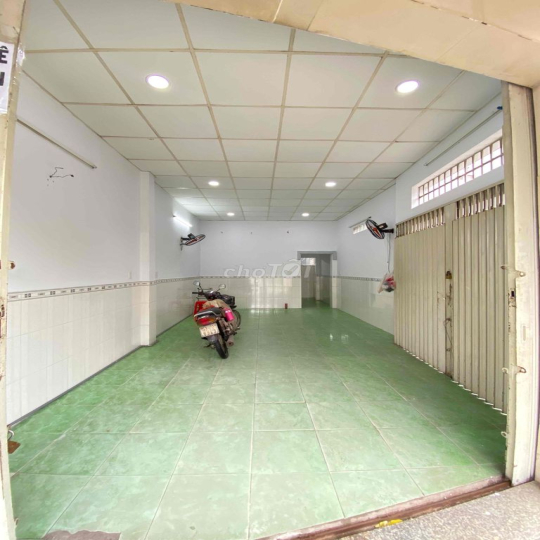 CHO THUÊ NHÀ NC GỐC 2 MT LUỸ BÁN BÍCH Q.TP vị trí mb siêu VIP