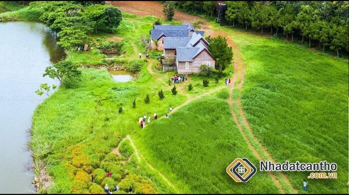 Lãi suất giảm, có sẵn tiền tỷ, nên đầu tư bất động sản khu vực nào?