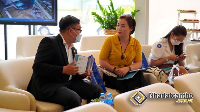 Giá BĐS Thứ Cấp Đã Giảm, Người Mua Có Nên Chờ Giảm Tiếp ?