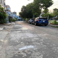 NHÀ VIEW CÔNG VIÊN CHO THUÊ