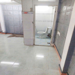 Nhà thuê Văn Cao. Quận Tân Phú (3pn, 1wc) hẻm xe hơi thông.Dtsd 140m2