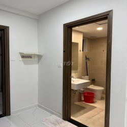 cho thuê nhanh studio trống rèm có thể ở liền