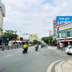 CHO THUÊ NHÀ MẶT TIỀN ĐƯỜNG LUỸ BÁN BÍCH 5X43M NỞ HẬU 20M CẤP 4 SUỐT