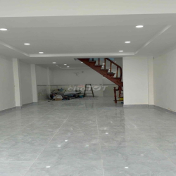 CHO THUÊ NHÀ NGUYÊN CĂN MỚI 100% NGAY MẶT TIỀN TRƯỜNG CHINH GIÁ RẺ