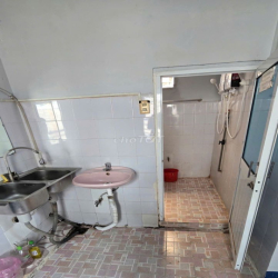 Phòng trọ sinh viên 75-12 Nguyễn Văn Cừ Quận 5 có máy lạnh