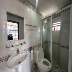 CHO THUÊ CĂN HỘ VIEW ĐẸP – BAN CÔNG RỘNG  • 1PN, 1 bếp + khu phụ, 2W