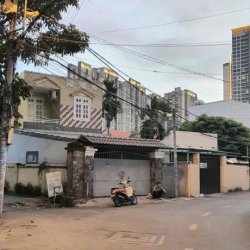 nhà nguyên căn mặt tiền Trịnh Khắc Lập