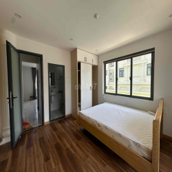CHO THUÊ CĂN HỘ VIEW ĐẸP – BAN CÔNG RỘNG  • 1PN, 1 bếp + khu phụ, 2W