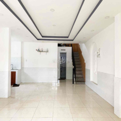 nhà nguyên căn mặt tiền Trịnh Khắc Lập