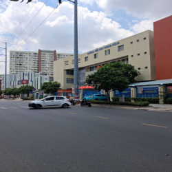 Cho thuê nhà mặt tiền đường lạc long quân, quận 11, tphcm