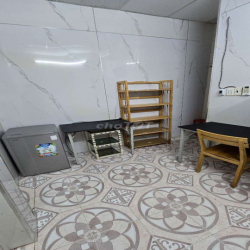 Phòng trọ sinh viên 75-12 Nguyễn Văn Cừ Quận 5 có máy lạnh