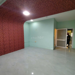 Nhà 5 triệu 2 phòng ngủ Phạm Ngọc Hưng