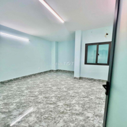 Cho Thuê Nhà Mới Xây DT 180m2 1Trệt 2Lầu 3Pn 4Wc Gần Chợ Vườn Lài
