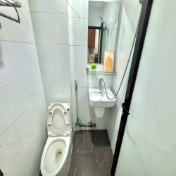 CHO THUÊ CĂN HỘ STUDIO BAN CÔNG NẰM NGAY QUẦN NGỰA, VĂN CAO - BA ĐÌNH